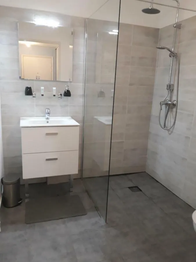 Villa Medicis Charmant studio climatisé Port Riquier Acropolis Niza Apartamento